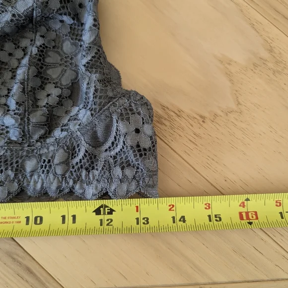 Free People Galloon Lace Halter Bralette Gray Plunge Stretchy Soft Wireless - Picture 7 of 9